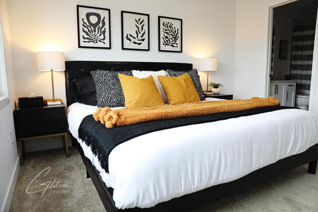 Chic Modern Home,king Bed,fireplace,disney Holiday home *