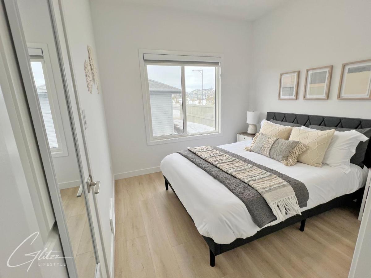 Chic Modern Home,king Bed,fireplace,disney Holiday home *