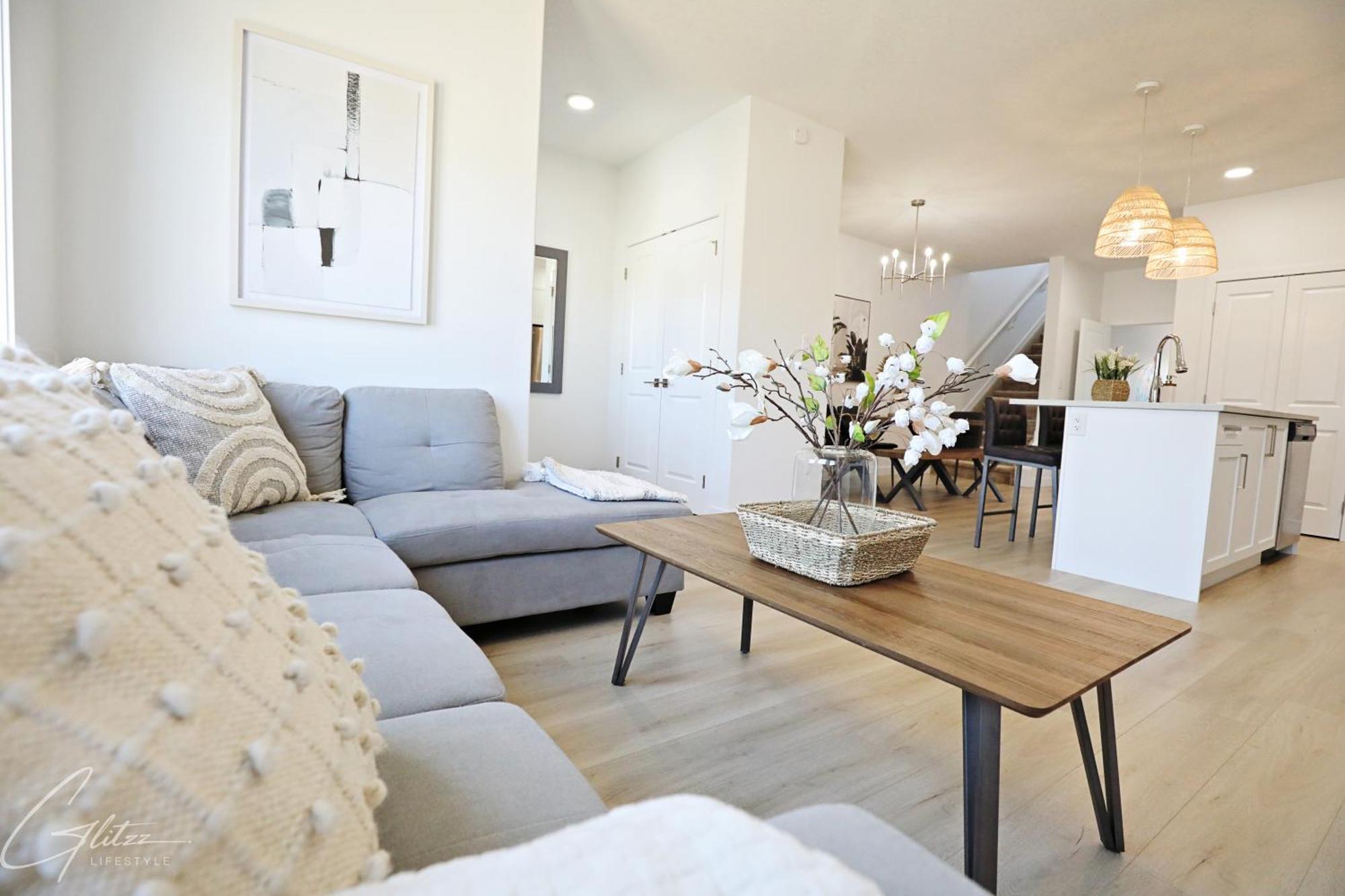 Chic Modern Home,king Bed,fireplace,disney Holiday home